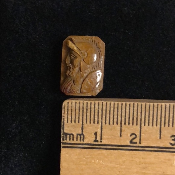 Antique Vintage Carved Tigers Eye Left Facing Roman Soldier Cameo NOS - Picture 4 of 5